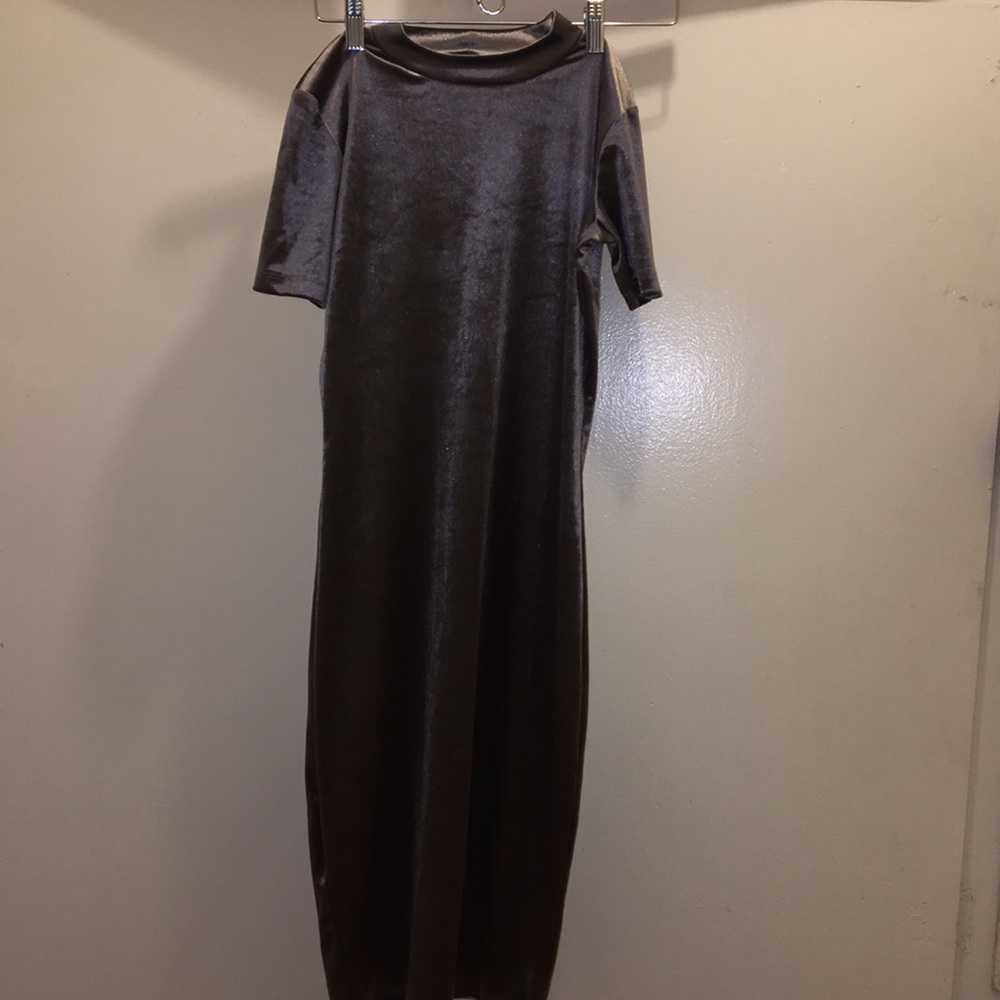 Dress - Picture 2 of 4